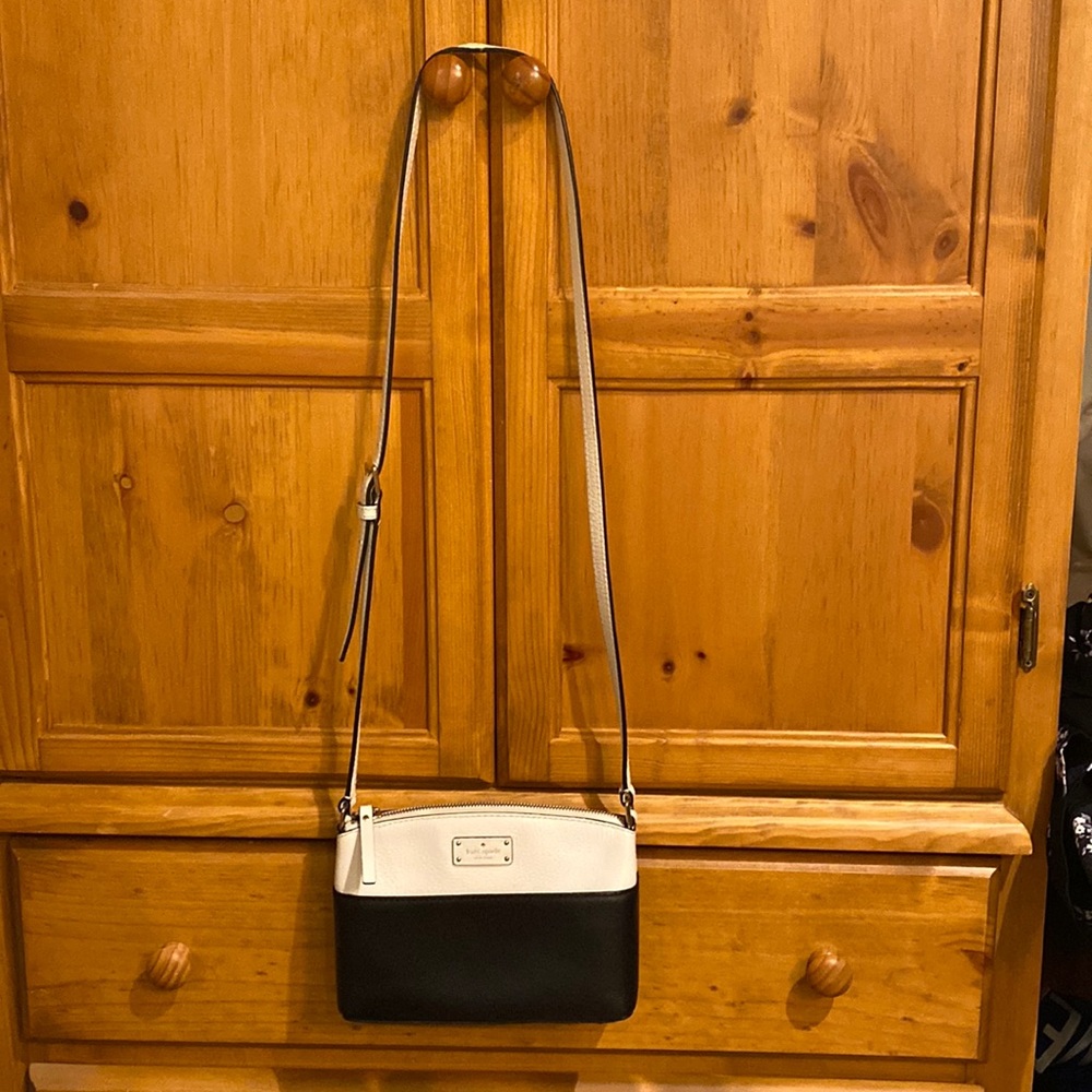 Kate Spade New York leather handbag/crossbody